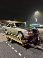 Mercedes E200 benzine automaat youngtimer w124 1988, Automaat, Achterwielaandrijving, Leder, Bedrijf