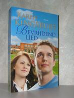 Karen Kingsbury - Bevrijdend lied (christelijke roman), Boeken, Ophalen of Verzenden, Zo goed als nieuw, Nederland