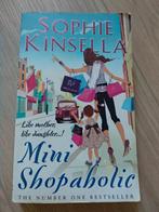 Mini shopaholic - Sophie Kinsella, Gelezen, Ophalen of Verzenden, Sophie Kinsella