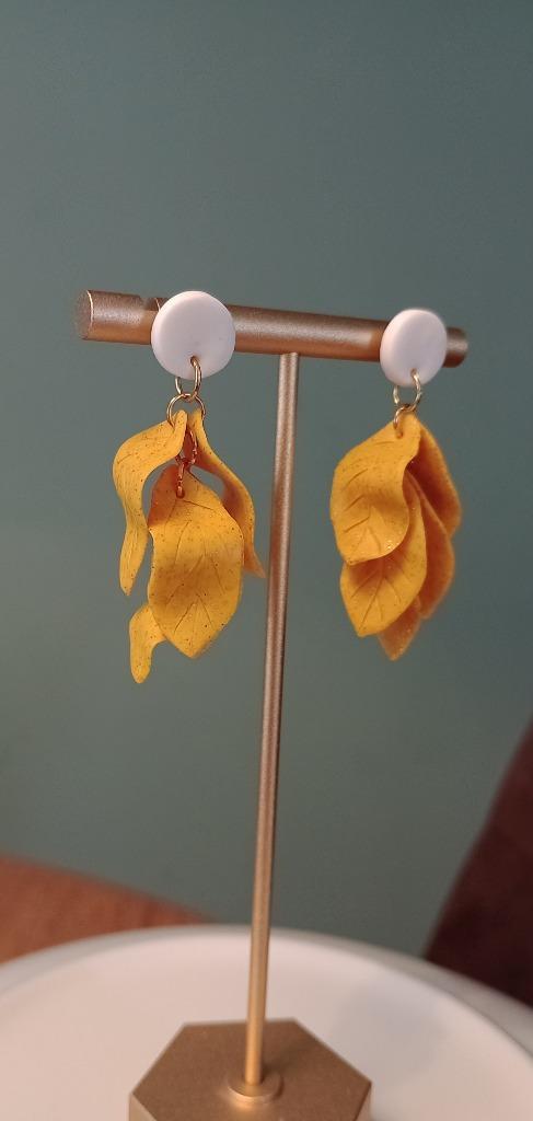 Oorbellen polymer clay, Sieraden, Tassen en Uiterlijk, Oorbellen, Nieuw, Hangers, Overige materialen, Geel, Ophalen of Verzenden