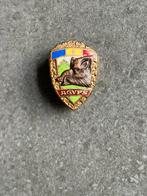Roemeense Vereniging van Jagers en Sportvissers broche speld, Ophalen of Verzenden, Dier of Natuur, Speldje of Pin