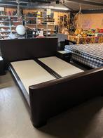 Prachtige boxspring met nachtkastjes, bruin kunstleer, Ophalen, Gebruikt, Bruin, Tweepersoons