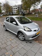 Toyota Aygo 1.0 - 5 DRS - 2007 - Grijs - goedwerkende Airco, Auto's, Voorwielaandrijving, Stof, Zwart, 4 stoelen