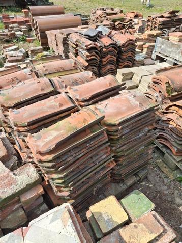 dakpannen 340 stks en gevel en nok, gem. JD Belfeld, zie oms beschikbaar voor biedingen