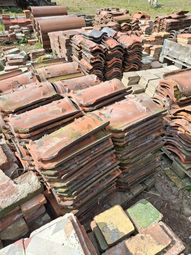 dakpannen 340 stks en gevel en nok, gem. JD Belfeld, zie oms, Doe-het-zelf en Verbouw, Dakpannen en Dakbedekking, Zo goed als nieuw