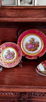 Limoges borden en een  Koffie- en Serviesgoed Set, Antiek en Kunst, Antiek | Servies compleet, Verzenden