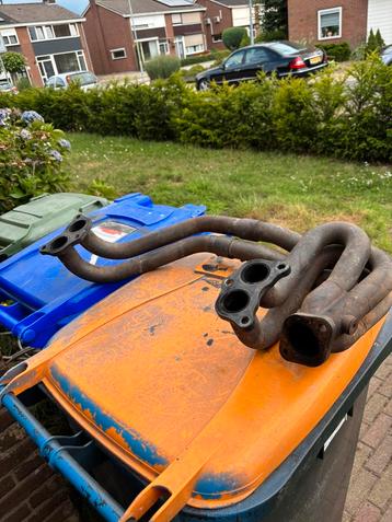 Subaru impreza ongelijk uitlaatspruitstuk beschikbaar voor biedingen