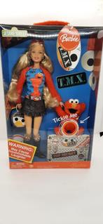 Barbie Elmo Tickle Me TMX | Nieuw | Sesamstraat | 2006, Nieuw, Ophalen of Verzenden, Pop