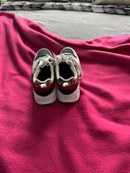 Sneaker wit met goud, tijger en rood accenten, 39, Wit, Ophalen of Verzenden, Sneakers of Gympen, Zo goed als nieuw