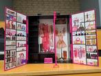 Draagbare Barbie kledingkast, Kinderen en Baby's, Speelgoed | Poppen, Ophalen of Verzenden, Zo goed als nieuw, Barbie