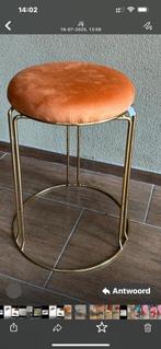 Oranje Velvet Kruk met Gouden Frame, Huis en Inrichting, Krukjes, Ophalen, Zo goed als nieuw