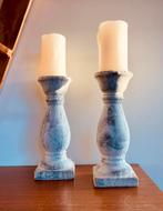 2 grote stenen kaarsen kandelaars rustiek, Huis en Inrichting, Woonaccessoires | Kandelaars en Kaarsen, Gebruikt, Ophalen
