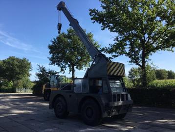 DEMAG loopkraan & IRON FAIRLY Hijskraan beschikbaar voor biedingen