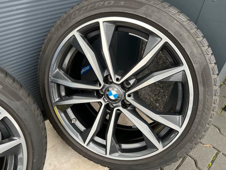 BMW X1 F48 X2 F39 715M 19 inch velgen pirelli Runflat Winter, Auto-onderdelen, Banden en Velgen, Banden en Velgen, Winterbanden