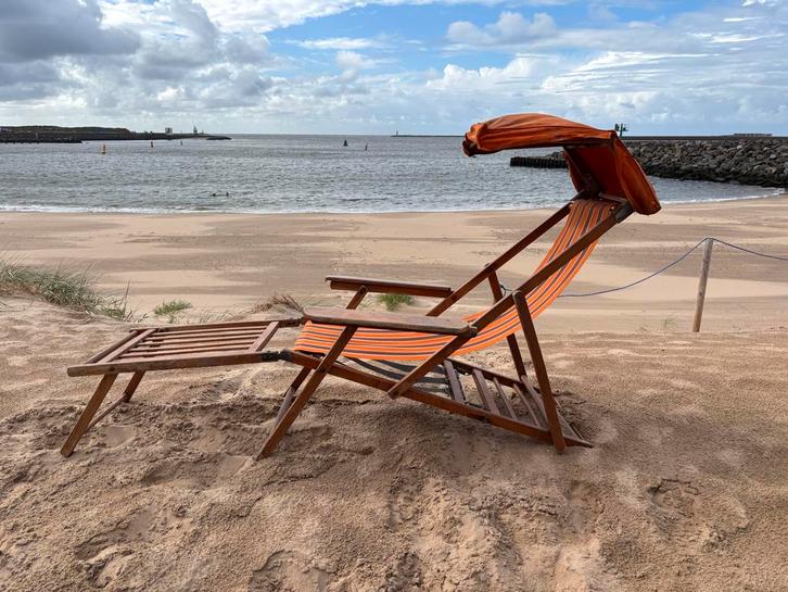 Vintage Strandstoel met Luifel en Voetensteun, Tuin en Terras, Ligbedden, Gebruikt, Hout, Inklapbaar, Ophalen of Verzenden