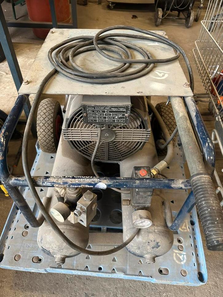 Compressor, Doe-het-zelf en Verbouw, Compressors, Gebruikt, Minder dan 25 liter, Minder dan 200 liter/min, Ophalen