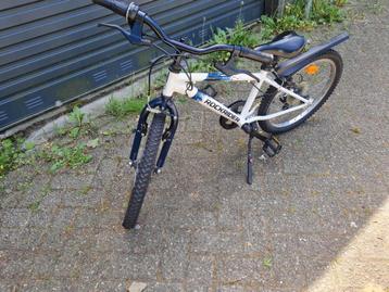 B twin rockrijder jongens 20 inch met 6 versnellingen  beschikbaar voor biedingen