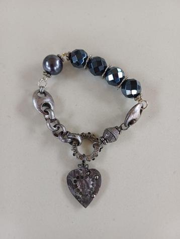 Armbandje mom, met hart beschikbaar voor biedingen