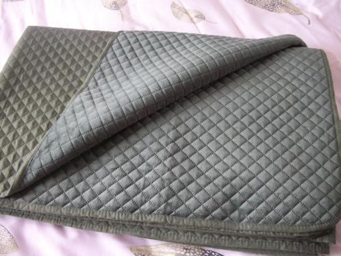 Sprei Leger groen - Yellow - 270 x 260 - nieuw , Huis en Inrichting, Slaapkamer | Beddengoed, Nieuw, Overige typen, Tweepersoons