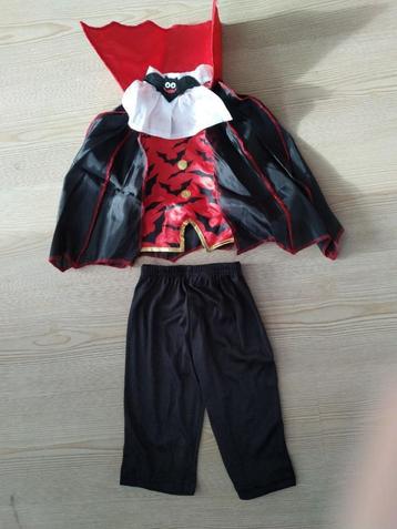 4 dlg Vampier outfit mt 12 tot 18 maanden beschikbaar voor biedingen