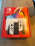 Nintendo Switch Oled (Originele Doos + Accesoires) + Case, Spelcomputers en Games, Ophalen of Verzenden, Zo goed als nieuw, Met 1 controller