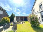 Groot huis 400m2 woonoppervlak met 3100m2 grond., Huizen en Kamers, Woonhuis, Kleve, 400 m², Duitsland