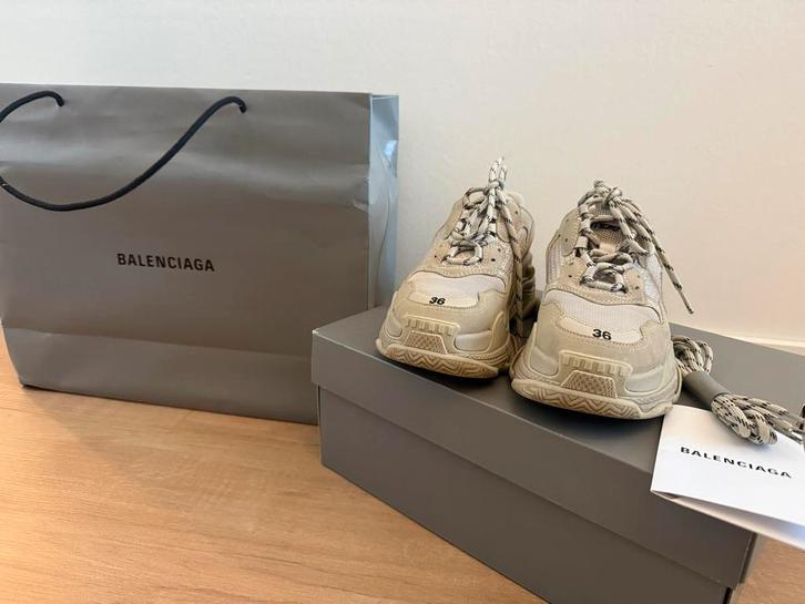 Balenciaga Triple S, Kleding | Dames, Schoenen, Gedragen, Sneakers of Gympen, Beige, Ophalen