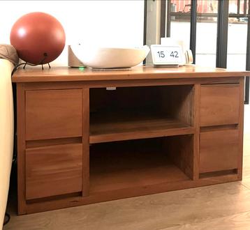 Teakhouten kast / TV kast beschikbaar voor biedingen