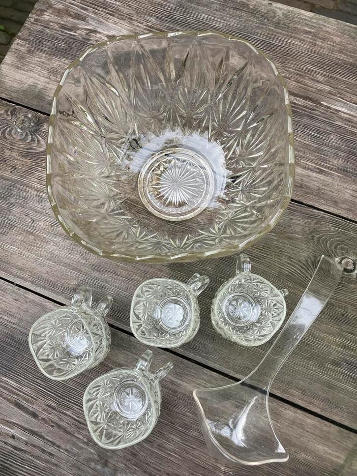 Glazen Bowl Servies met 8 Glazen & Lepel, Huis en Inrichting, Keuken | Servies, Ophalen of Verzenden