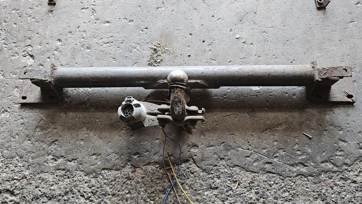 Trekhaak Bosal 3 serie E30 type I 71601134396 1134396, Auto-onderdelen, Trekhaken