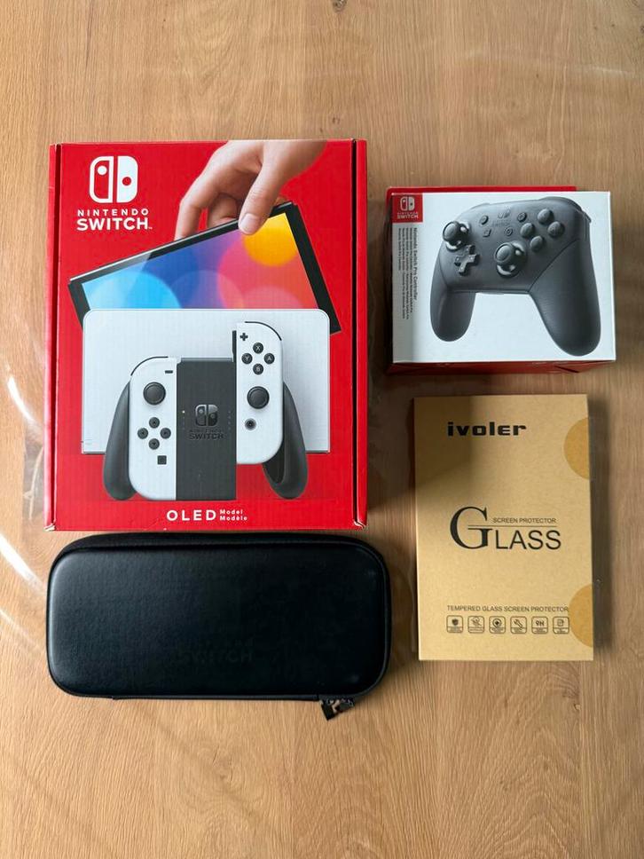 Nintendo Switch OLED + Pro Controller + 128GB SD Kaart, Spelcomputers en Games, Spelcomputers | Nintendo Switch, Zo goed als nieuw