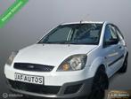 Ford Fiesta 1.4 TDCi Zeer zuinig leder nieuwe apk!, Voorwielaandrijving, Gebruikt, 750 kg, 4 cilinders