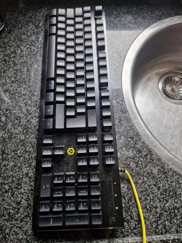 ISY Gaming Keyboard - Zo Goed Als Nieuw beschikbaar voor biedingen