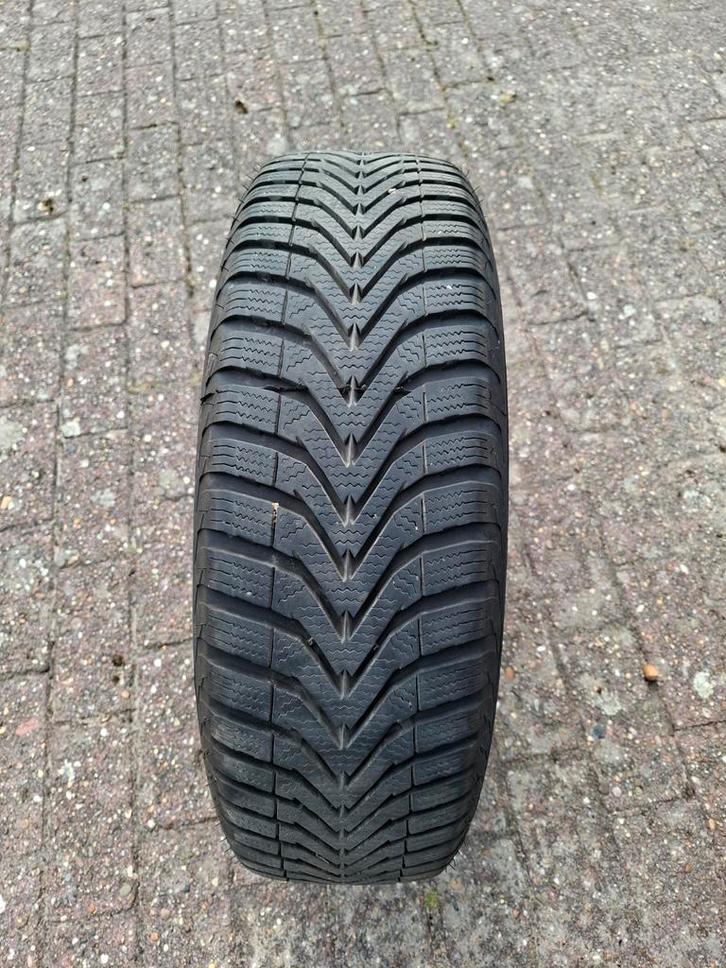 4 Winterbanden incl..Velgen met sensoren en wieldoppen, Auto-onderdelen, Klein materiaal, Suzuki, Ophalen