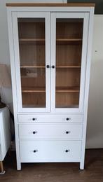 Hemnes vitrinekast boekenkast met glazen deuren, Ophalen, Gebruikt, 50 tot 100 cm, 150 tot 200 cm