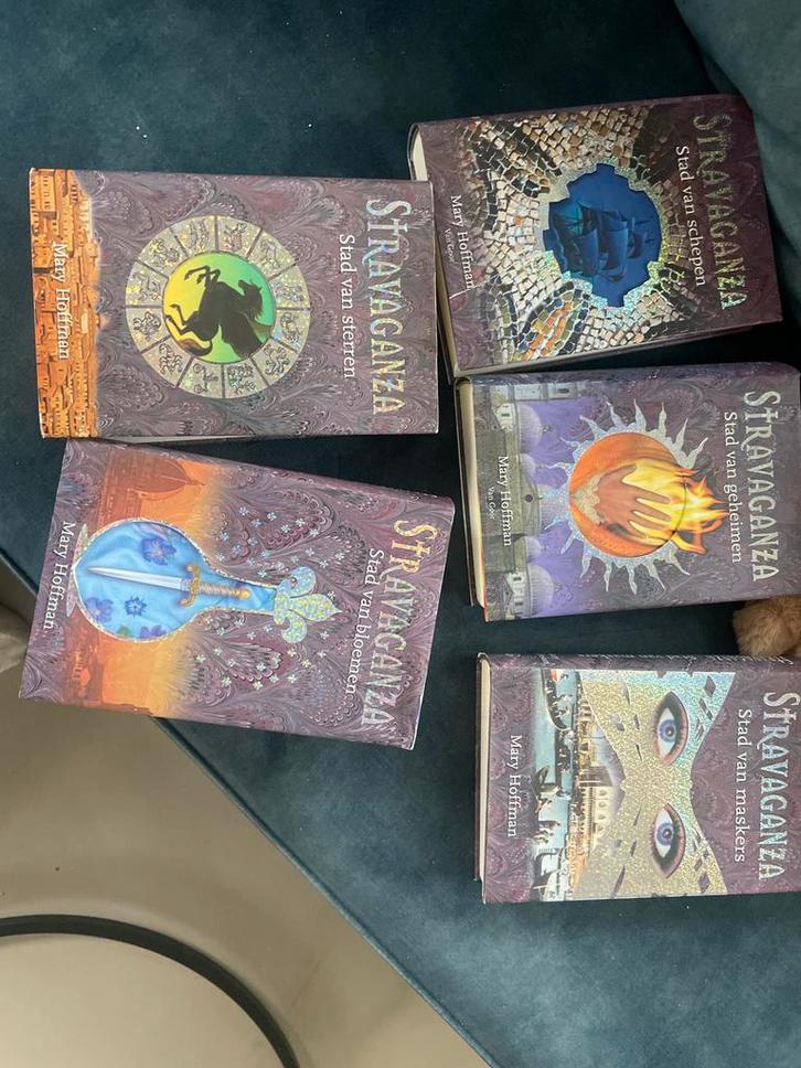 Stravaganza Boeken Harde Kaft - Complete Serie?, Boeken, Fantasy, Gelezen, Ophalen