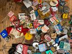Heel veel pins of speldjes van voor 1970, Ophalen, Zo goed als nieuw, Overige onderwerpen