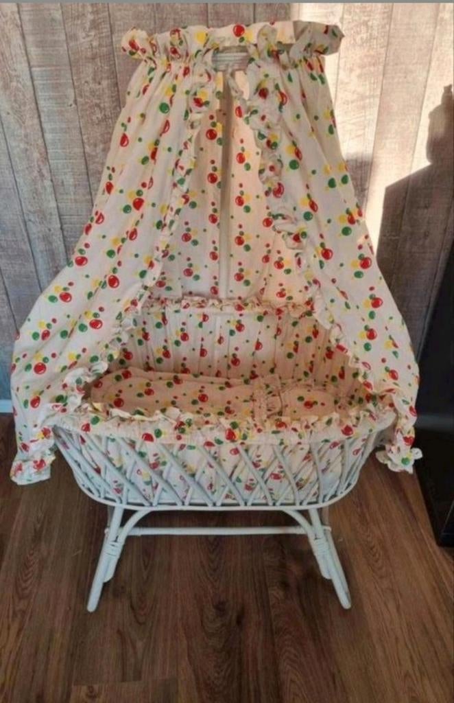 Poppen wieg, Kinderen en Baby's, Speelgoed | Poppen, Ophalen, Babypop