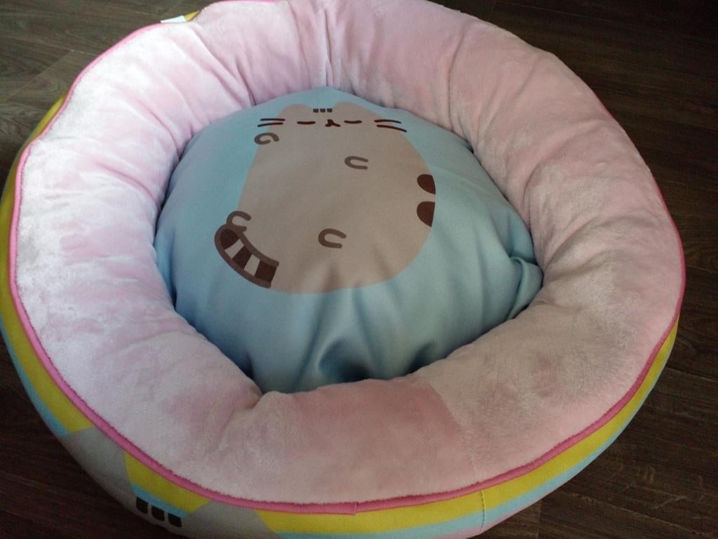 PUSHEEN MAND / Kattenbed / Cat Bed 70 x 70 x 17 cm NIEUW, Ophalen of Verzenden, Nieuw, Pluche