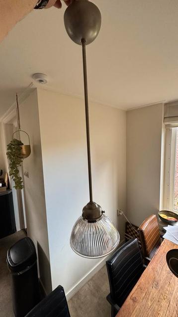 In prijs verlaagd, 2 Robuuste RVS Hanglampen met Glazen Kap beschikbaar voor biedingen