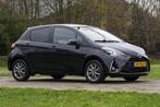 Toyota Yaris 1.5 Hybrid Dynamic NL-auto met NAP-rapport, Gebruikt, Euro 6, 4 cilinders, Zwart