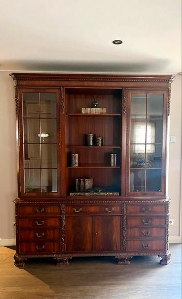 Klassieke Boekenkast 100% massief hout nieuw prijs 7400, beschikbaar voor biedingen