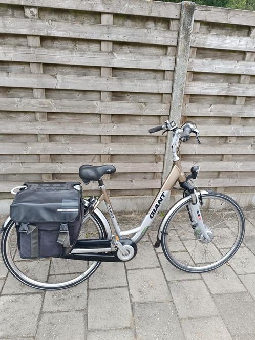 Giant met geupgrade accu factuur aanwezig, Fietsen en Brommers, Elektrische fietsen, Ophalen