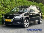 Volkswagen Touran Cross Crosstouran 7 pers 140PK, Stof, Gebruikt, 7 stoelen, Zwart