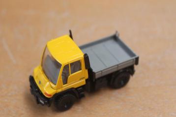 Wiking Unimog U 400 met laadbak beschikbaar voor biedingen