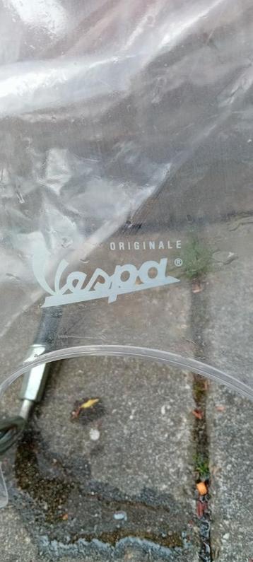 Windscherm  vespa  beschikbaar voor biedingen