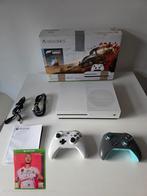 Z.g.a.n Xbox One S 1tb Disc Edition met twee controllers fif, Xbox One, Ophalen of Verzenden, Zo goed als nieuw, 1 TB