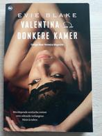 boek : Valentina en de donkere kamer (Evie Blake), Boeken, Ophalen of Verzenden, Zo goed als nieuw, Nederland