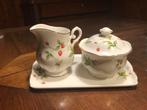 Suiker en melkkannetje op plateau royal Canterbury, Huis en Inrichting, Keuken | Servies, Ophalen of Verzenden, Porselein, Overige stijlen