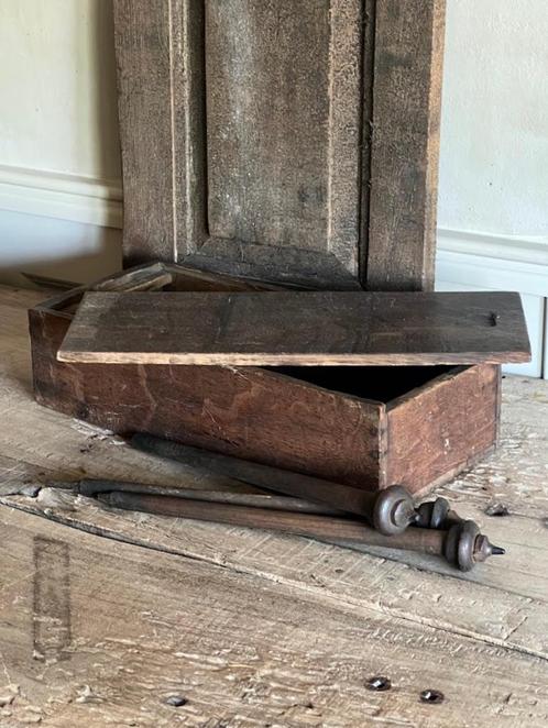 Oud houten bak/kist, Huis en Inrichting, Woonaccessoires | Kisten, Gebruikt, Minder dan 50 cm, Minder dan 50 cm, Minder dan 50 cm